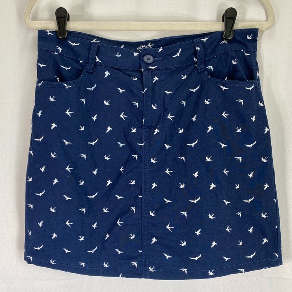St. John’s bay golf skort bird print preppy activewear athleisure hiking beach 6 - Picture 1 of 7